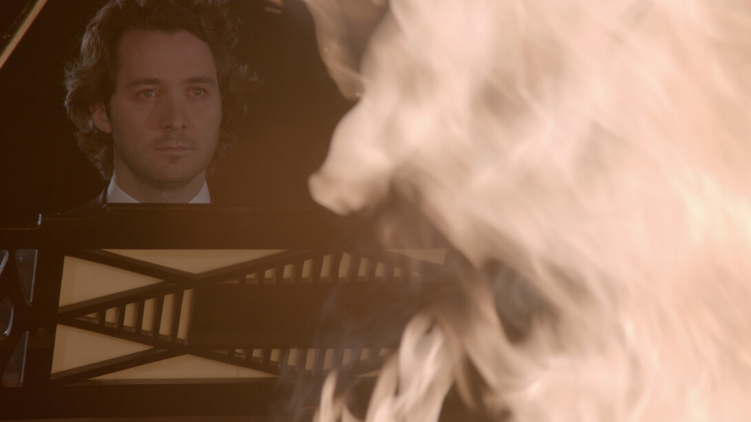 João Onofre, Tacet, 2014 . Still from single channel HD video, colour, sound, 7’4’’. Courtesy Marlborough Contemporary, © the artist