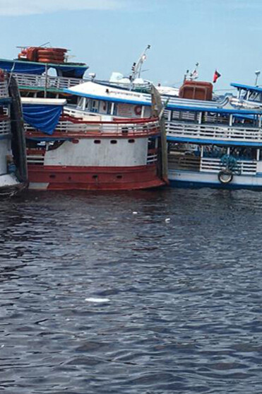Rio Negro, el principal afluente del Rio Amazonas, foto Manuel De la Iglesia-Caruncho, Brasil,  