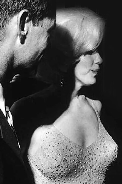 Marilyn Monroe come dea universale della società contemporanea Pop