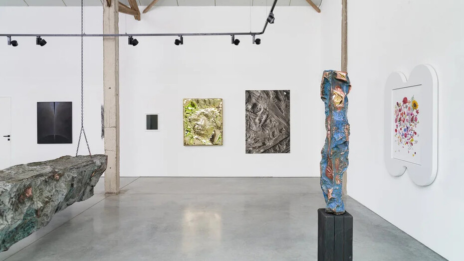 Various artists, Ontomateria, exhibition view. Courtesy of Verduyn Gallery