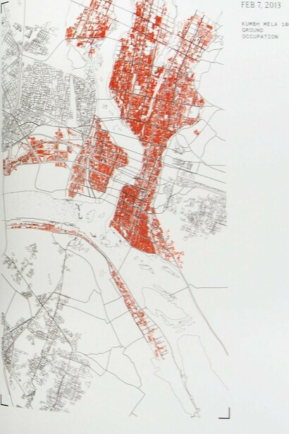 Páginas do livro “Ephemeral Urbanism”, projeto coordenado por Rahul Mehrotra e Felipe Vera
