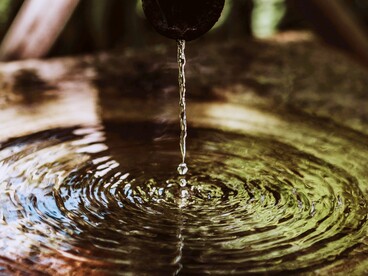 In un contesto aggravato dalla crisi climatica, il controllo delle risorse idriche diventa una leva di potere geopolitico