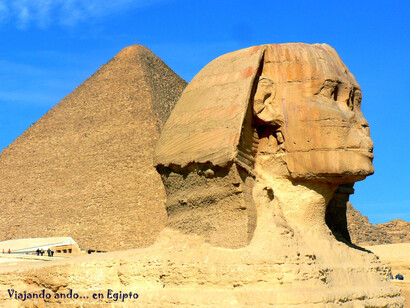Egipto. La esfinge y la pirámide de Keops, en Giza