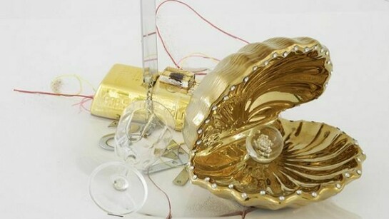 Jutta Koether, Luise, 2013, Polyethylene, clear resin, mixed materials,20 x 90 x 90 cm, Plinth 83 x 90 x 90 cm