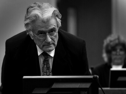 Radovan Karadžić, condenado por genocidio, crímenes de guerra y otros delitos cometidos durante la guerra de Bosnia