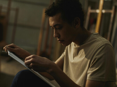 A arte reflete emoções e experiências que resistem à categorização verbal