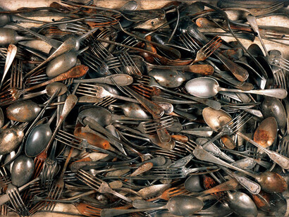 Arman, Artériosclérose, 1961, Accumulation of forks and spoons in box, 47.5 x 72.5 x 7.5 cm