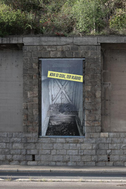 Various artists, Here sat confidence, exhibition view. Courtesy of Project Artwall