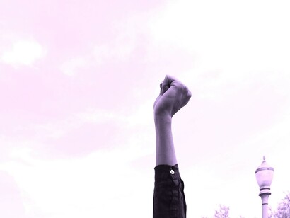 Quando as relações entre apoio e opressão são rompidas surgem pontos polarizadores que transformam essas relações criando outras