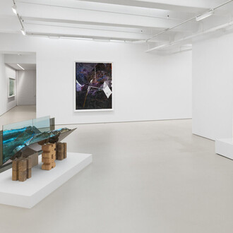 Charisse Pearlina Weston, Mis-mé- (squeeze), exhibition view. Courtesy of Jack Shainman Gallery