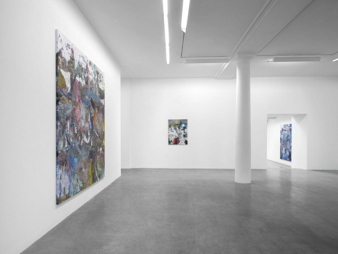 Vue de l’exposition / View of the exhibition «panemetCircen», kamelmennour (47rueSaint‑André desarts), Paris, 2017©LiamEverettPhoto. JulieJoubert & archives kamelmennourCourtesy the artist and kamelmennour, Paris/London