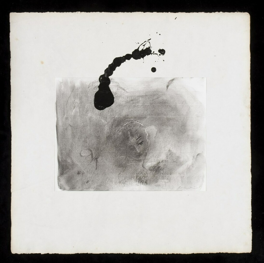 Omar Galliani, Le tue macchie nei miei occhi, 2008, carboncino su carta intelata e  smalto nero, cm. 52x52 cm
Opere pubblicate nel libro Ruggero Manzoni, Nel vortice delle acque superiori, Raffaelli Editore, Rimini, 2015
