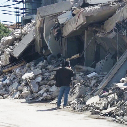 La situazione umanitaria in Libano è sempre più grave, con ospedali sotto pressione e un numero crescente di sfollati interni. Foto di Megaphone, attacco del 6 aprile 2026 sulla capitale Beirut, Libano
