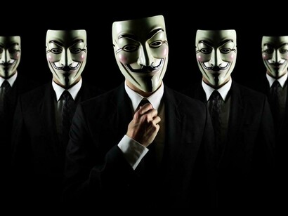 Integrantes de Anonymous enmascarados
