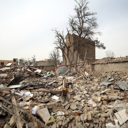 Attacco a un complesso culturale e educativo nella cittadina di Hamedan, Iran, marzo 2026. Foto di Abdolrahman Rafati per Avash Media