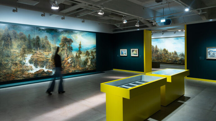 Petri Ala-Maunus and Mauno Markkula, Blazing sky, exhibition view. Courtesy of HAM