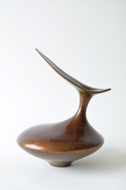 Vivienne Foley, Bird Form, bronze