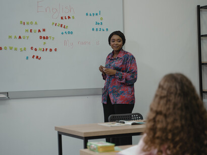 Aluna questiona professora sobre o ensino de espanhol nas escolas