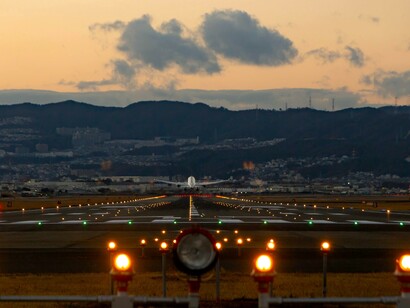 A globalização tem permitido a rápida circulação de mercadorias e pessoas entre diferentes partes do mundo
