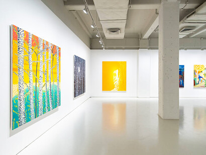 'Day by Night' exposición del artista Matthew Wong en la galería Massimo De Carlo en Hong Kong, China