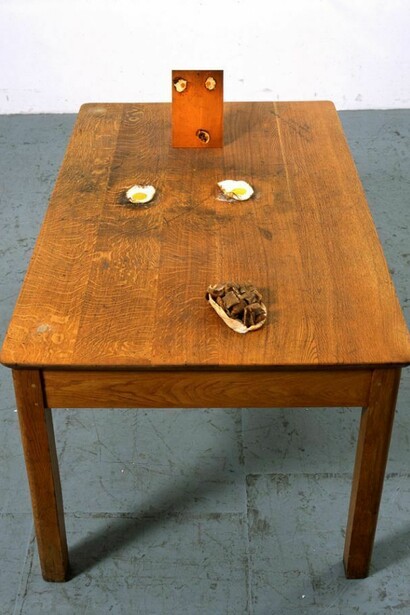 Two Fried Eggs and a Kebab, 1992, Table, fried eggs, kebab, photo, 151 x 89.5 x 102 cm, Copyright the artist, courtesy Sadie Coles HQ, London