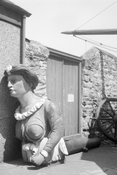 Eileen Agar, Photograph of a figurehead and a wheel (detail), 1934. Courtesy of Frist Art Museum