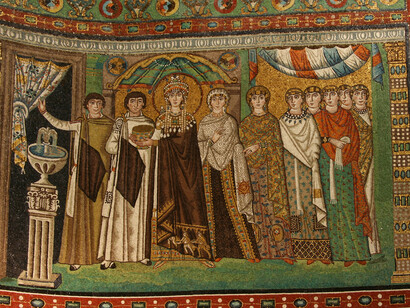 Basilica di San Vitale, Mosaico con Santa Teodora