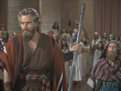 Fotograma del filme «Los diez mandamientos», dirigido y producido por Cecil B. DeMille