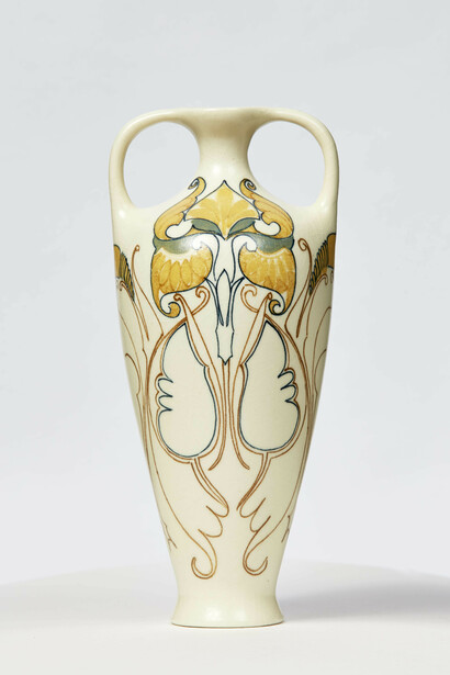 Vase
Arnhemsche Fayencefabriek
c.1910
Earthenware
© Anderson Collection of Art Nouveau. UEA.