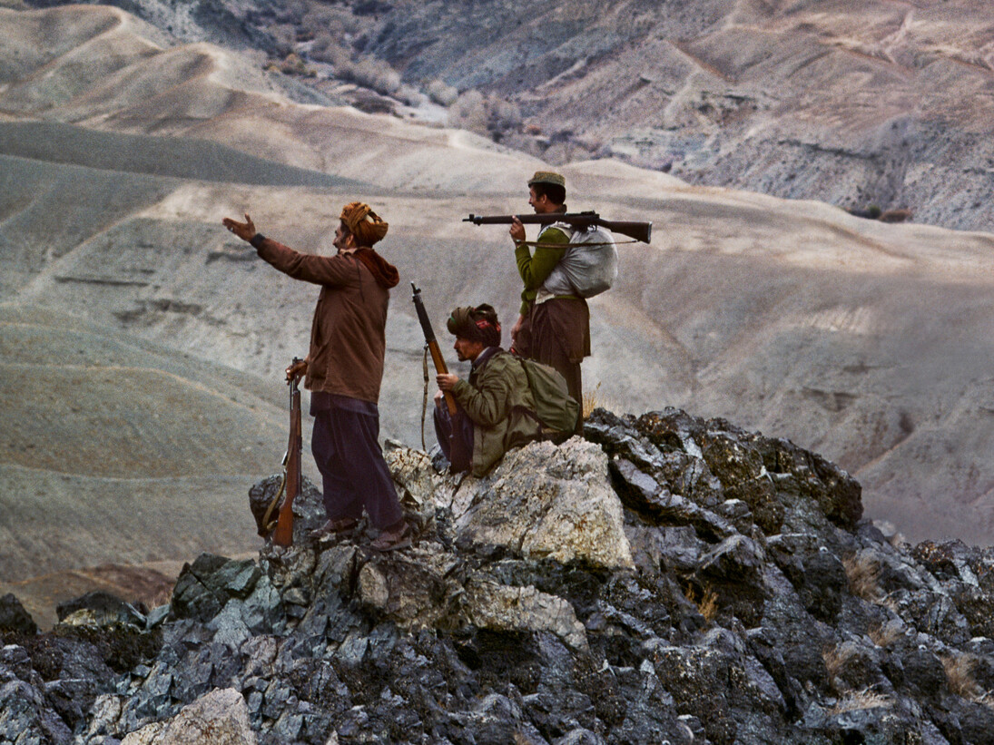 Mujahideen Stand Atop A Mountain in the Hindu Kush, 1984. (Detail) © Steve Mccurry. Image courtesy of Huxley-Parlour Gallery