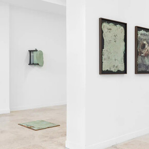 Rita Gaspar Vieira, Tabique, vista da exposição. Cortesia de Salgadeiras Arte Contemporânea