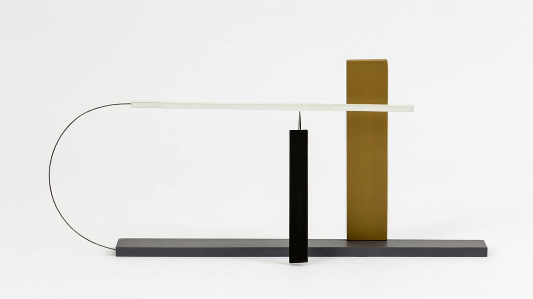 Bruno Munari (1907-1998)
Sensitiva, 1940-1990, Ed. 45/100 + AP
Madeira pintada e arame
[Painted wood and wire]
21 x 50 x 10 cm [8 1/4 x 19 5/8 x 3 7/8 in.] 