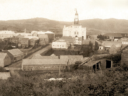 A lo largo de su historia, el archipiélago Chiloé se sostuvo sobre un entramado de mitos, como el de Caicai Vilú y Tenten Vilú, que estructuraban una comprensión sagrada y ecológica del mundo