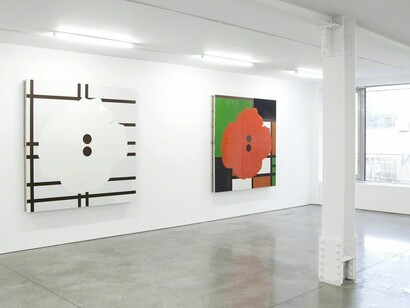 Donald Sultan, Exhibition view. Courtesy of Ryan Lee