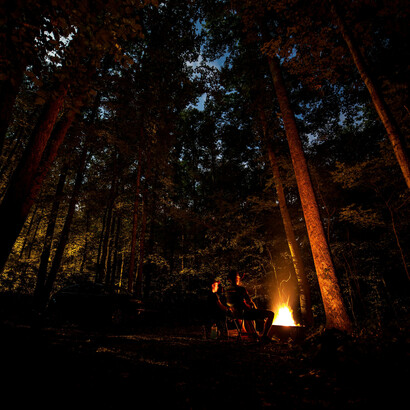 Termas de agua caliente y árboles de avellanos completaban un idílico lugar 