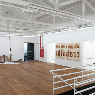 Forget the crisis, Go To Work! Courtesy of Galeria Vermelho