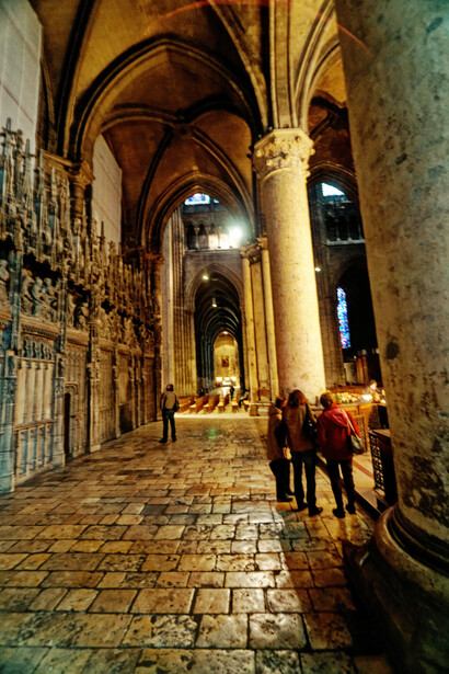 Cathédrale Notre-Dame de Chartres 1193-1250 ; Déambulatoire nord du chœur ; Vue sud-ouest le long de la clôture du chœur : 40 groupes, 200 statues, début du XVIe siècle, Jehan de Beauce, Renaissance, 28 avril 2011