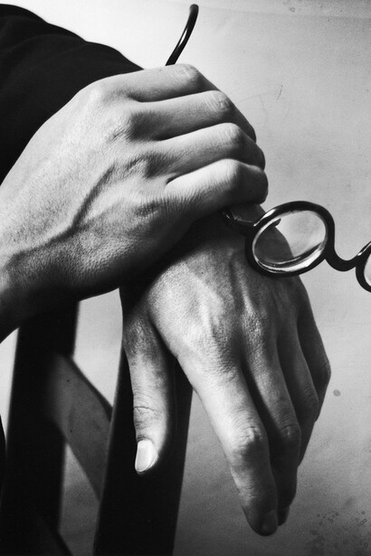 L'équilibriste, André Kertész. Courtesy of Jeu de Paume
