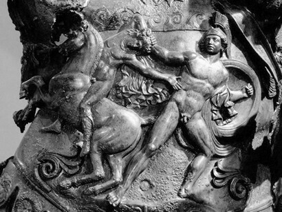Particolare della decorazione della lorica