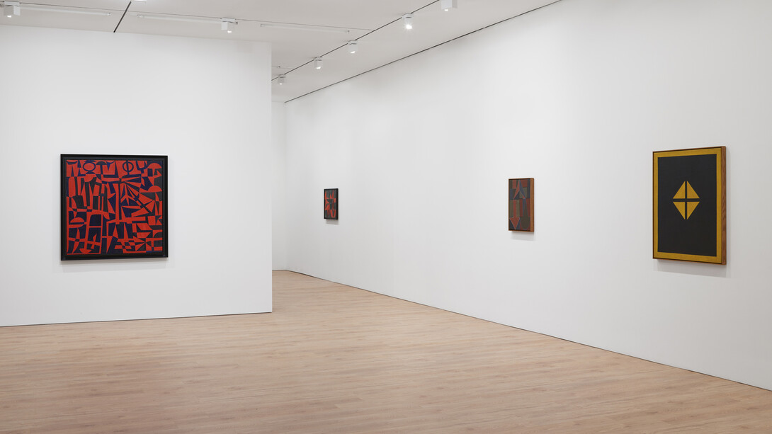 Carmen Herrera, The Paris years, 1948 –1953, exhibition view. Courtesy of Lisson Gallery