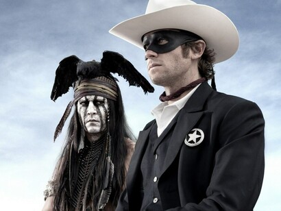 Dos hombres con máscaras