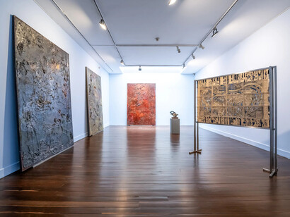 Various artists, Lemuria, creating heaven on Earth, exhibition view. Courtesy of Casas Riegner Gallery