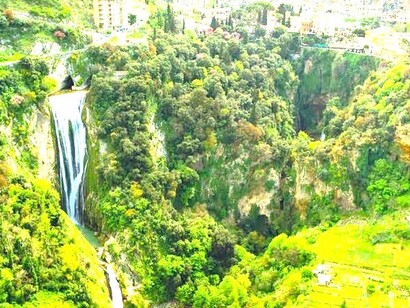Parque de la Villa Gregoriana, Tívoli, con la Gran Cascada