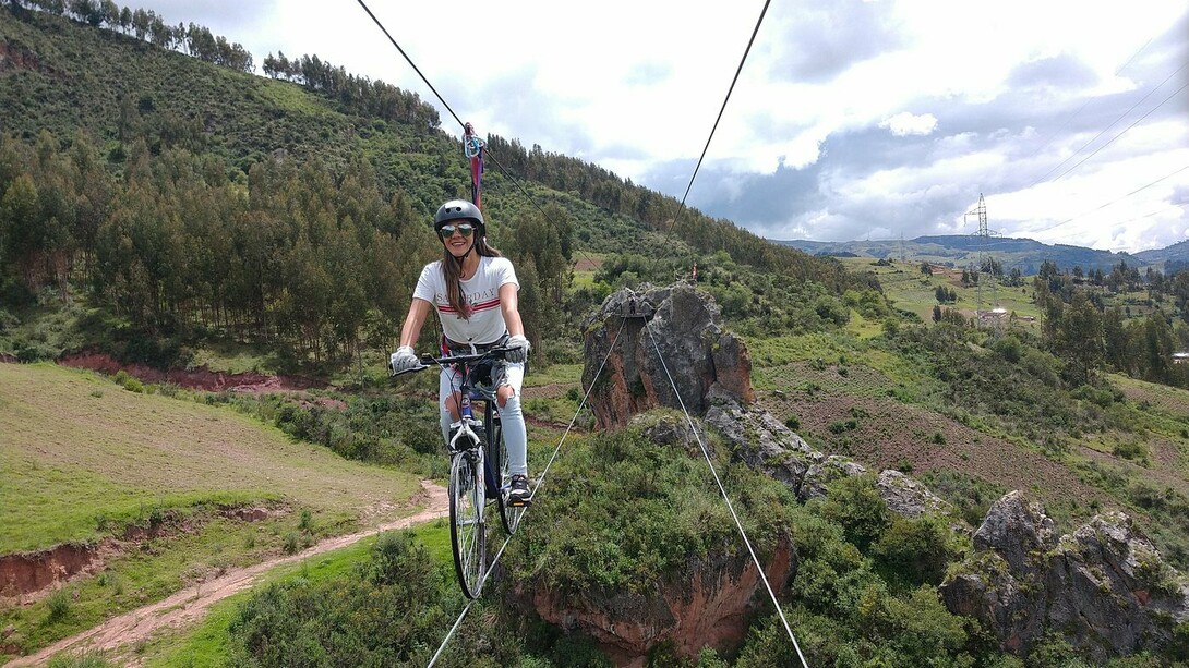 Si estás buscando una experiencia única y llena de adrenalina en Cusco, Perú, este plan de actividades extremas es ideal para ti