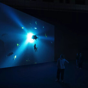 Julian Charrière, Midnight zone, ausstellungsansicht. Mit freundlicher genehmigung von Galerie Dittrich & Schlechtriem