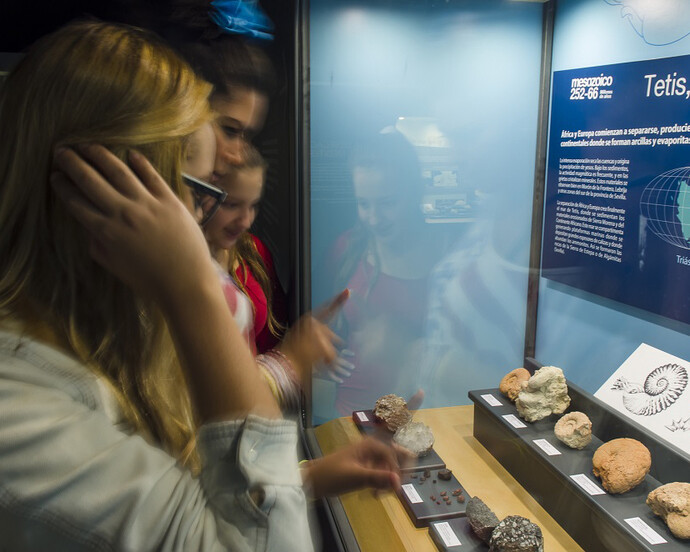 GeoSeville, Exhibition view. Courtesy of Casa de la Ciencia 