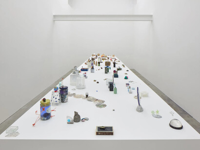 C. Mae Bloom, Moments before seconds after, exhibition view. Courtesy of The Sunday Painter 