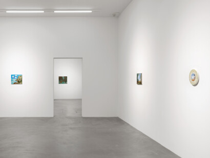 Karen Kilimnik, Exhibition view. Courtesy of Galerie Eva Presenhuber