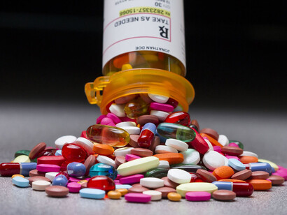 Las personas con mayores niveles de soledad son las que muestran más propensión al consumo y abuso de drogas, tabaco y antipsicóticos