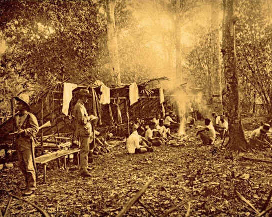 Bivak van de marechaussee, vermoedelijk in Atjeh, 1926. Courtesy of M HKA 